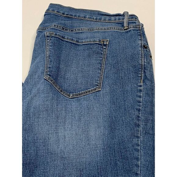 Old Navy Original Women's Mid Rise Denim Jeans Straight Leg Light Wash Size 16R - Picture 2 of 7
